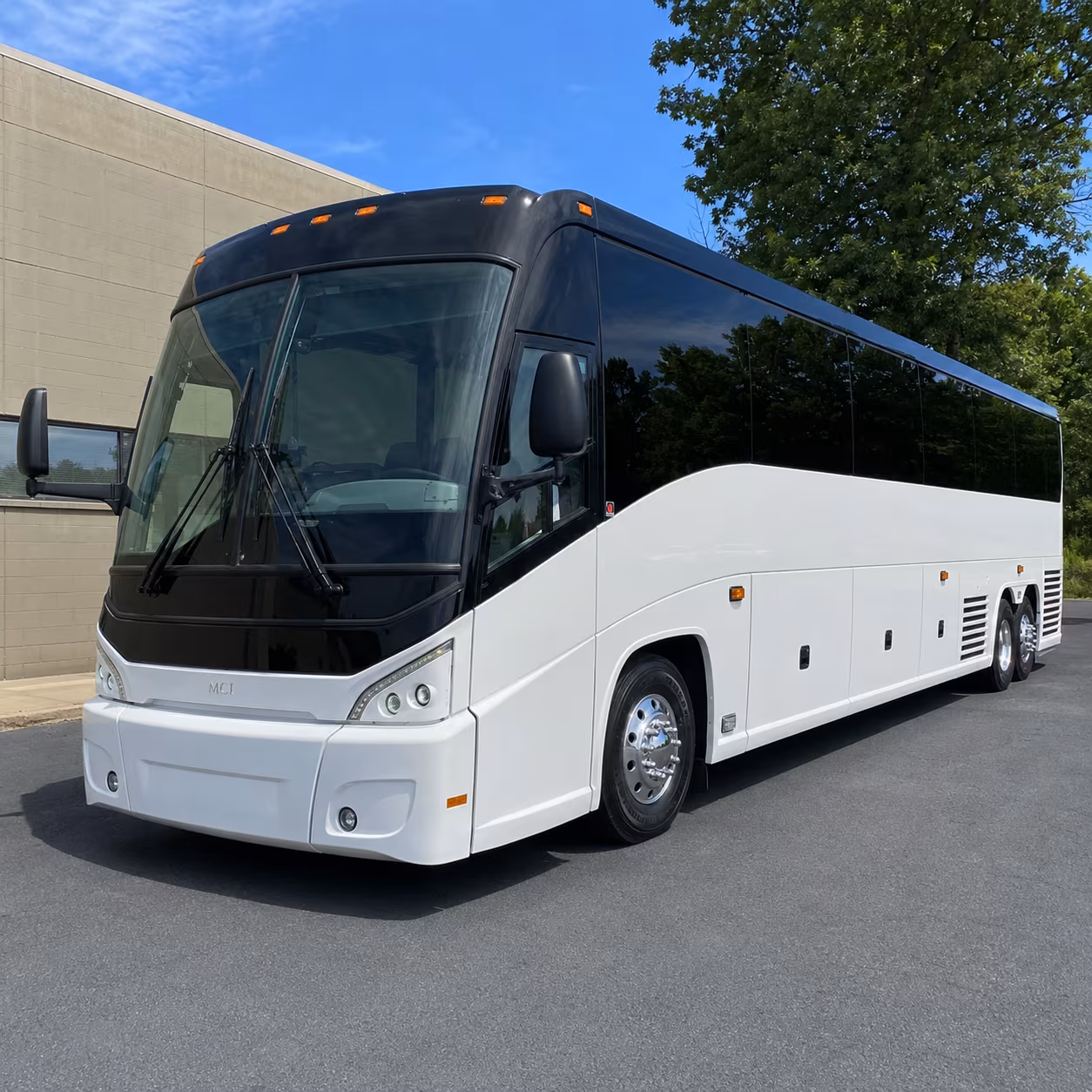 charter buses for rams and chargers games at sofi stadium from monterey park