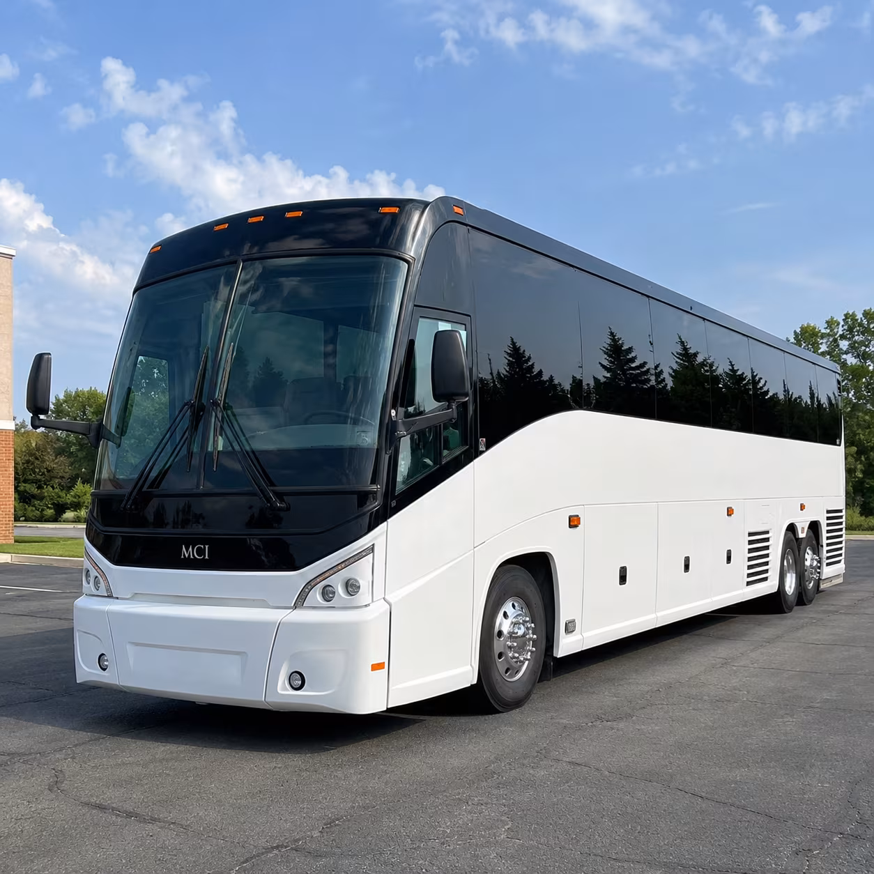 daily commuter shuttle buses along the 10 and 60 freeways