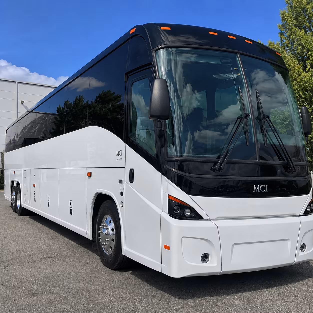 find the perfect transportation for your next airport transfer 4