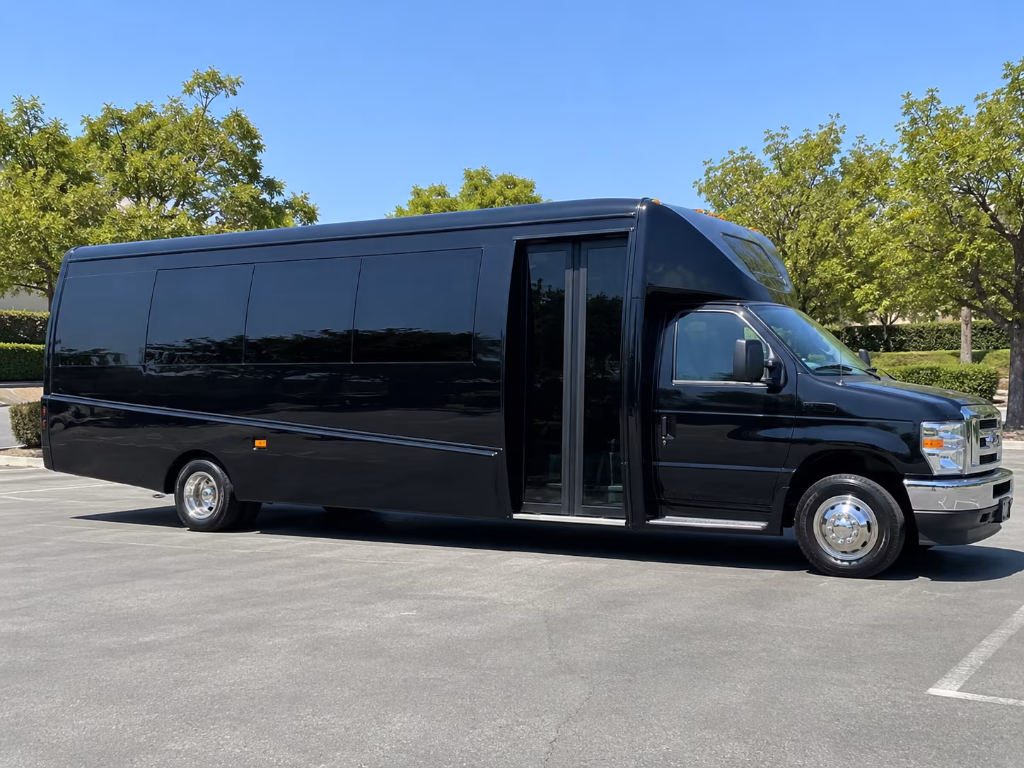 minibus rentals for monterey park prom groups keeping it tight knit