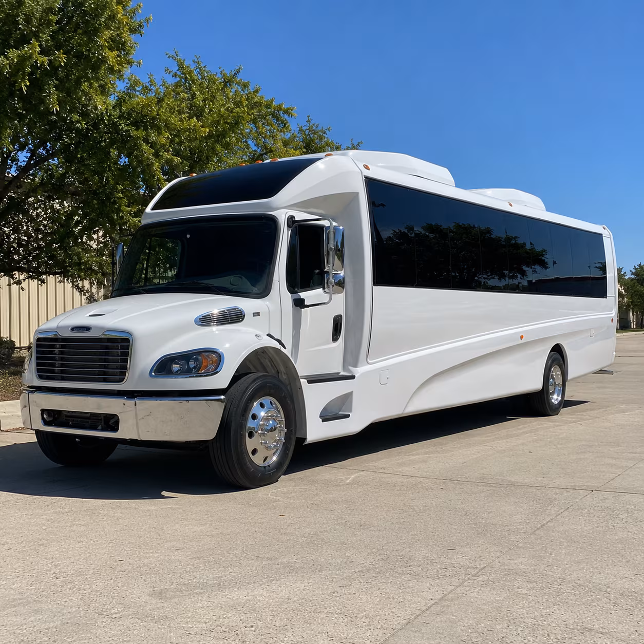 monterey park 18 passenger minibus