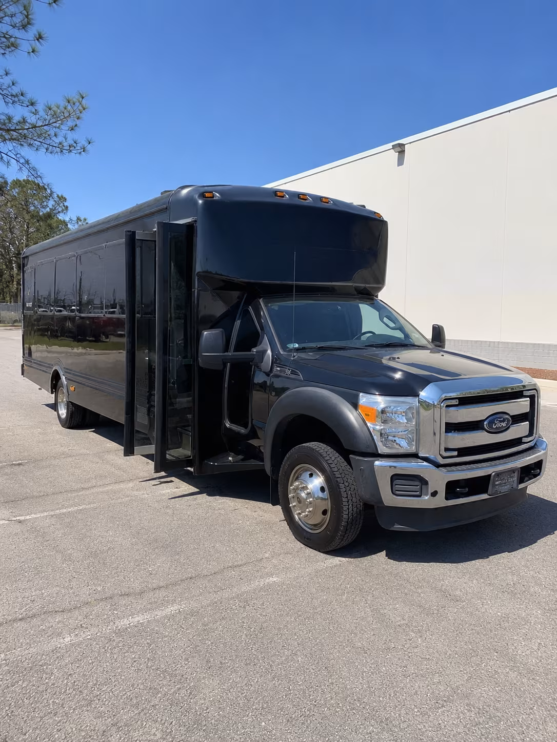 party buses to the greek theatre and hollywood bowl shows